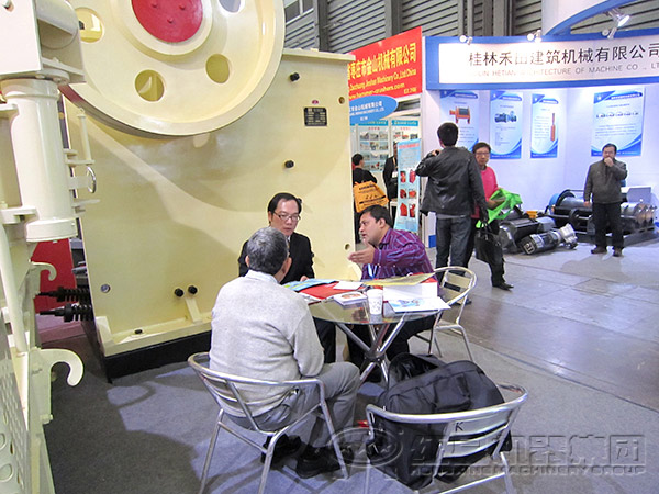 顎式破碎機(jī)