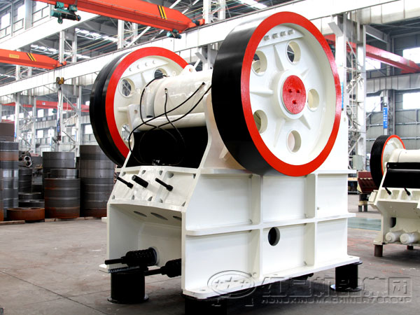 歐版鄂式破碎機(jī)