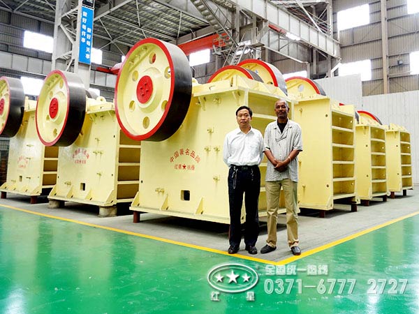 大型礦用鄂式破石機(jī)廠家 大型礦用鄂式破石機(jī)廠家