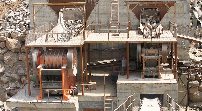 湖北襄樊PE-600×900II顎式破碎機生產(chǎn)現(xiàn)場