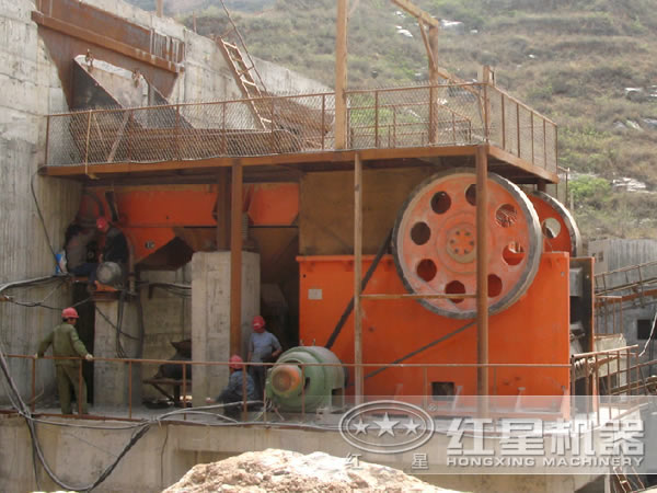 顎式破碎機 顎式破碎機