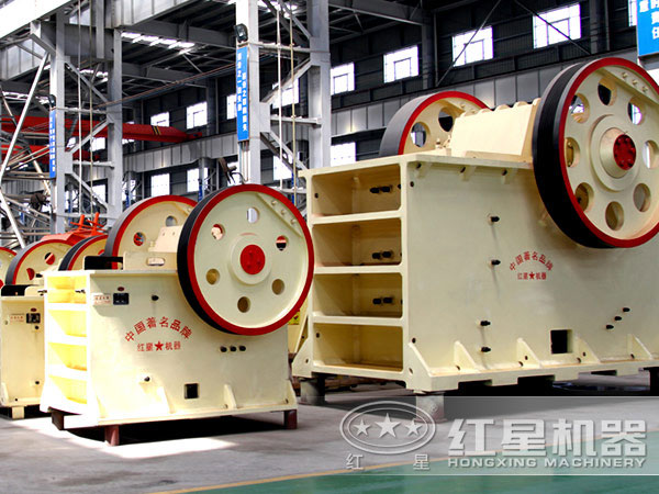 PE750*1060顎式破碎機(jī) PE750*1060顎式破碎機(jī)