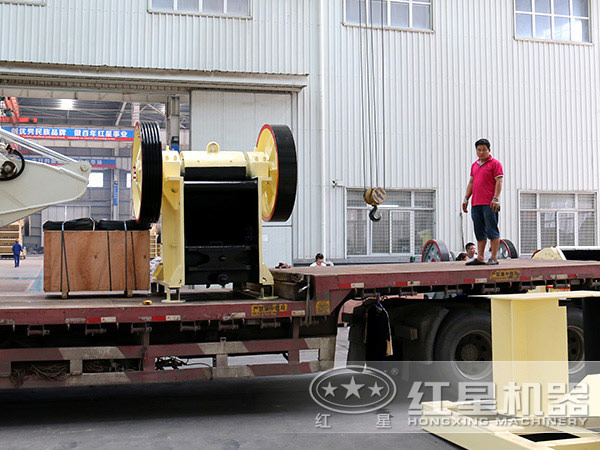 顎破石頭機(jī)供需大