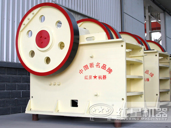 普通顎式破碎機 普通顎式破碎機