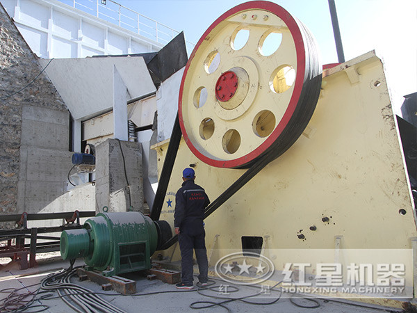 顎式破碎機(jī)