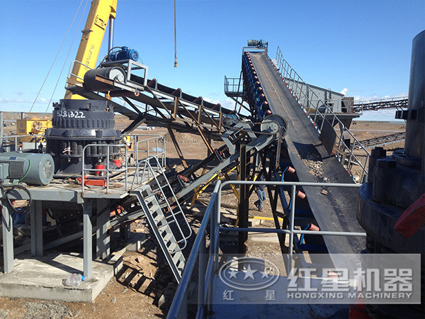 圓錐破碎機中細碎物料 圓錐破碎機中細碎物料