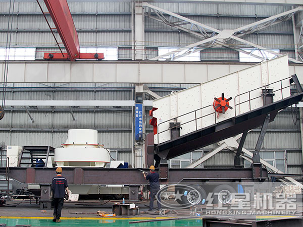 制砂機(jī)+振動篩移動破碎站 制砂機(jī)+振動篩移動破碎站