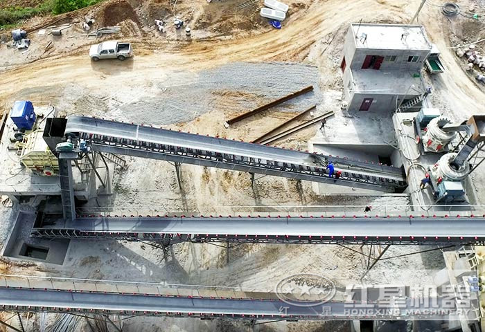 反擊式破碎機和圓錐破碎機做中碎現(xiàn)場