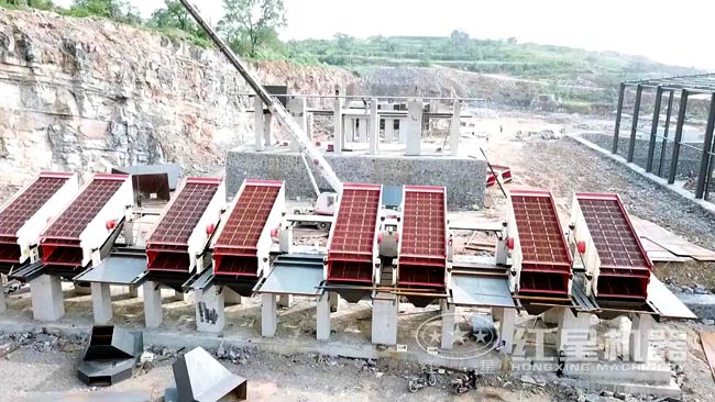 加工陶粒砂的輔助設(shè)備——振動(dòng)篩 加工陶粒砂的輔助設(shè)備——振動(dòng)篩