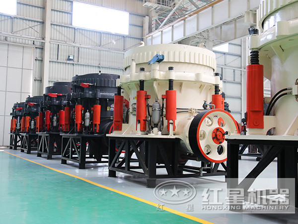 客戶訂購的多缸液壓圓錐破已經(jīng)生產(chǎn)完畢，正在等待試機