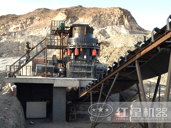 湖南婁底破碎生產(chǎn)線上的圓錐破碎機(jī) 湖南婁底破碎生產(chǎn)線上的圓錐破碎機(jī)