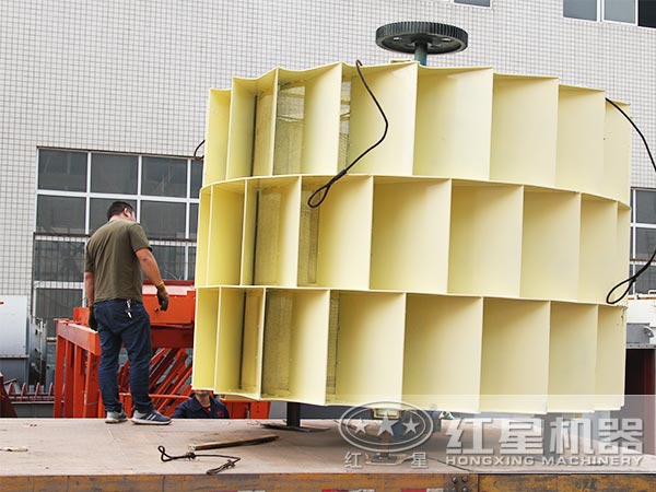 大型石英砂洗沙機(jī)裝車 大型石英砂洗沙機(jī)裝車