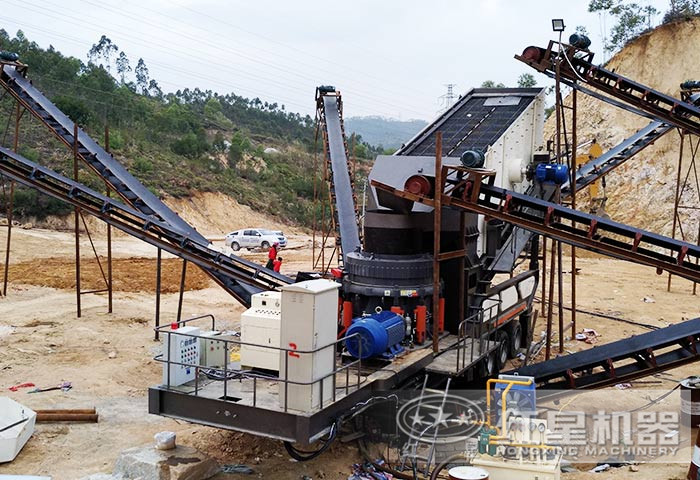 時產150噸環(huán)保型移動式破碎機現(xiàn)場