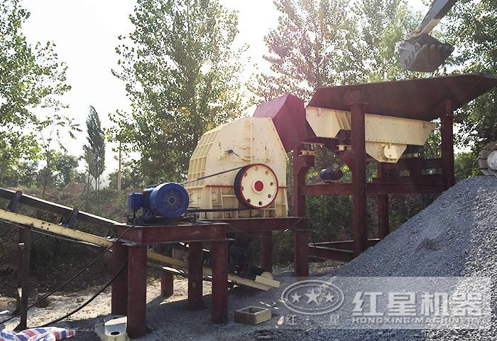 錘式破碎機(jī)用于破碎煤矸石現(xiàn)場