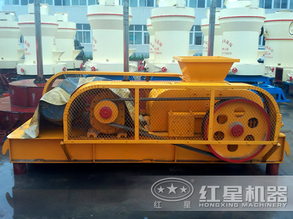 齒輥式破碎機(jī)體積小、結(jié)構(gòu)簡(jiǎn)單、維修方便