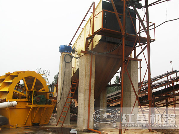 河沙洗砂機現(xiàn)場 河沙洗砂機現(xiàn)場