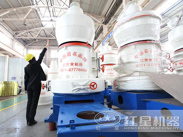 時(shí)產(chǎn)5噸左右雷蒙磨粉機(jī)市場(chǎng)銷售價(jià)格大概在15萬左右