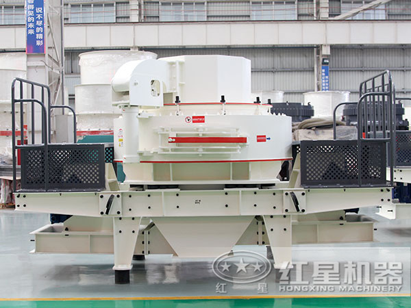 時(shí)產(chǎn)40噸小型花崗巖制砂機(jī)在砂石行業(yè)應(yīng)用廣泛，好評(píng)如潮