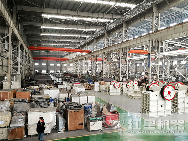 雖然同為小型鄂式碎石機，但時產(chǎn)50噸的型號和時產(chǎn)5噸的型號肯定不會賣一樣的價格，不說成本不一樣，它們創(chuàng)造的收益也不一樣