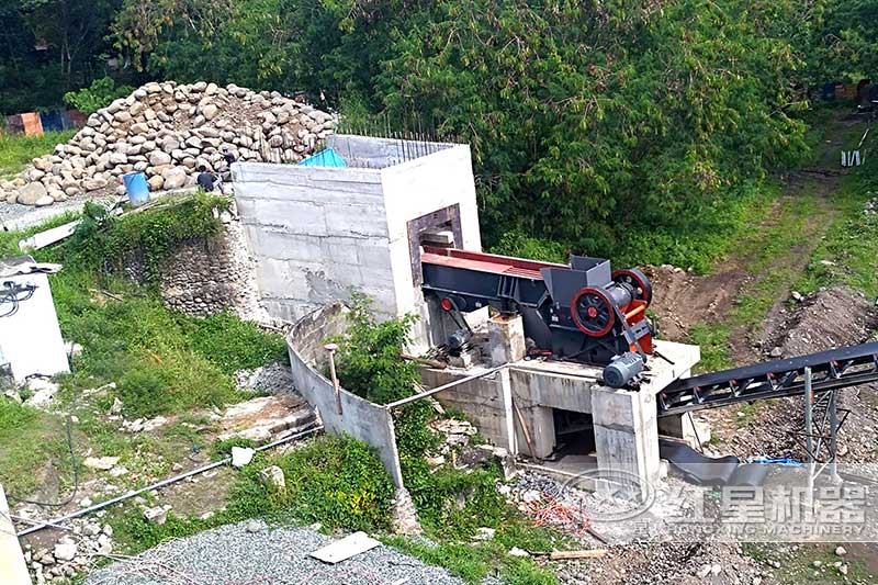 固定式德版顎式破碎機應(yīng)用現(xiàn)場