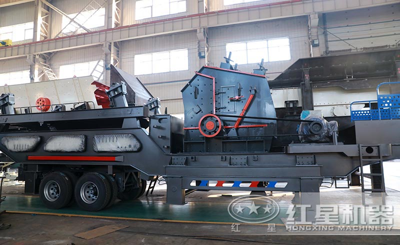 移動(dòng)反擊式煤炭破碎機(jī) 移動(dòng)反擊式煤炭破碎機(jī)