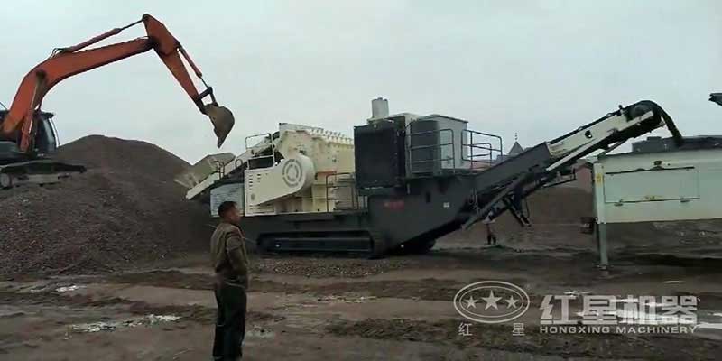 履帶移動(dòng)細(xì)碎機(jī) 履帶移動(dòng)細(xì)碎機(jī)