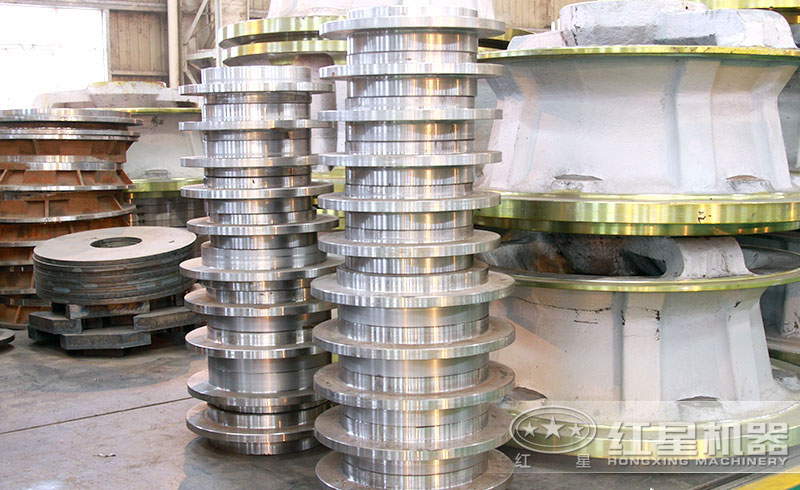 沖擊式破碎機內(nèi)部構(gòu)件 沖擊式破碎機內(nèi)部構(gòu)件