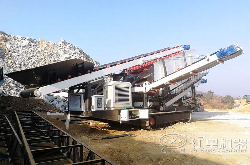 移動(dòng)圓振動(dòng)篩現(xiàn)場實(shí)景 移動(dòng)圓振動(dòng)篩現(xiàn)場實(shí)景