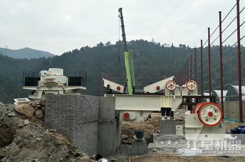 小型顎破碎機(jī)現(xiàn)場(chǎng)圖